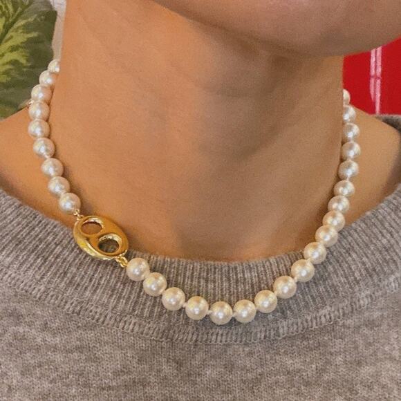 Western Equestrian Horse Bit Elegance In Harness Pearl Necklace - Picture 7 of 7